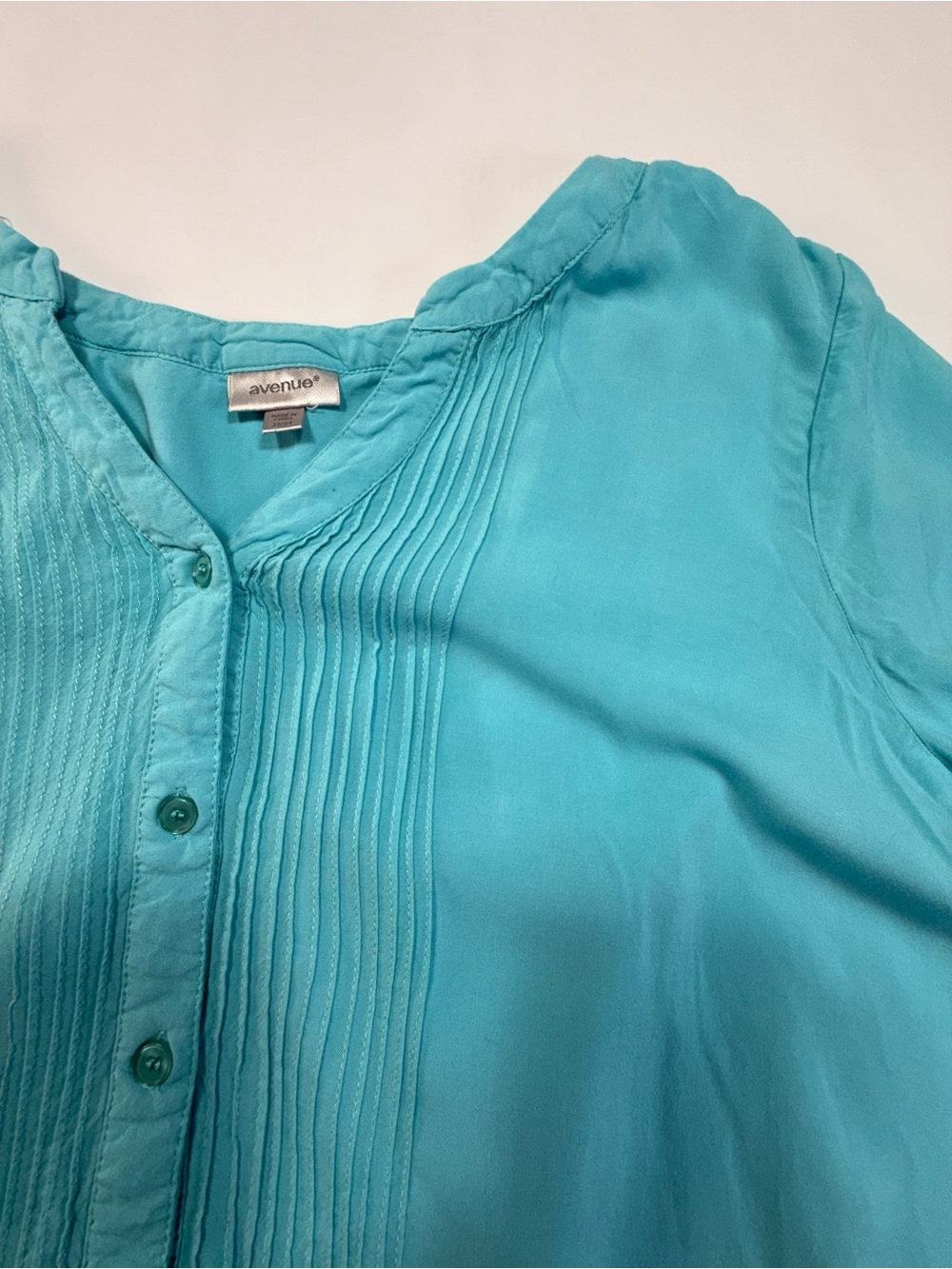 Modern Turquoise Blue Pintuck Button Front Rayon Tunic Top Avenue 22/24 Plus - Picture 6 of 8